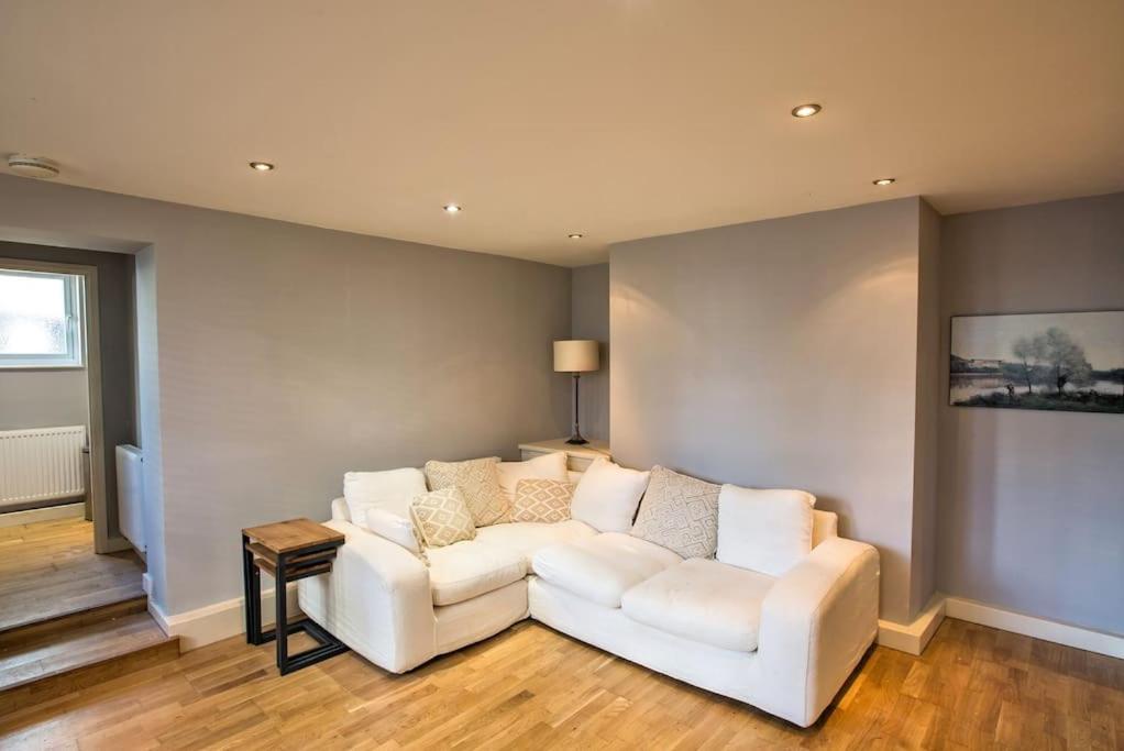 Charming Apartment In Deal Near The Beach & Town Exterior photo